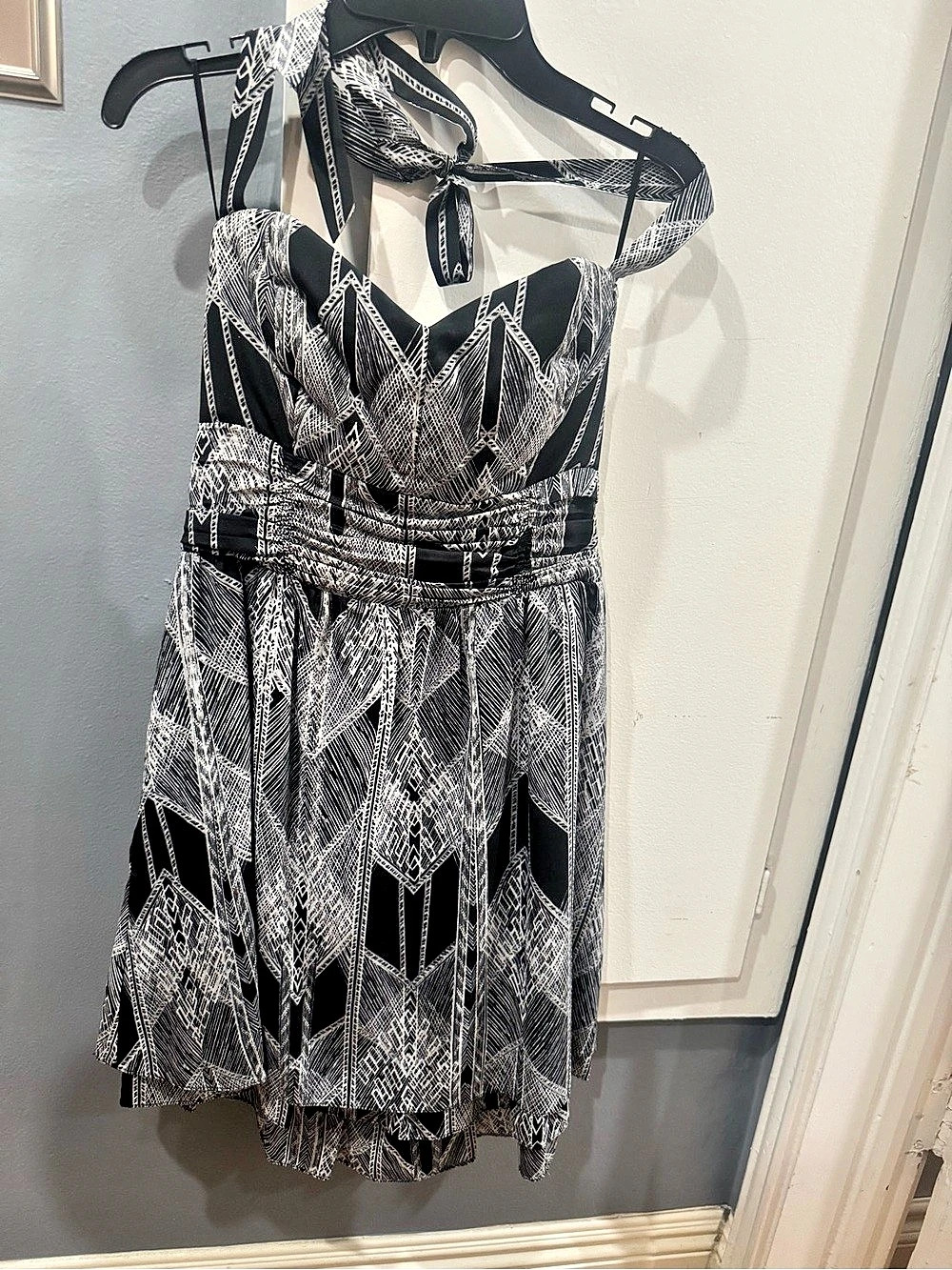 Guess Women's Geometric Mini Dress Size 4 Like New
